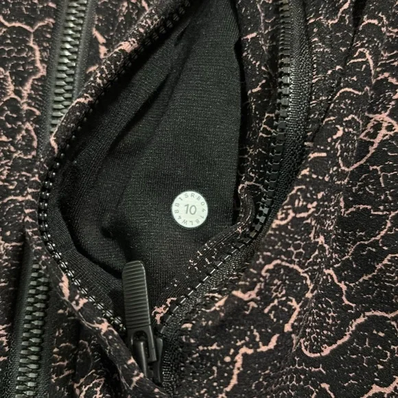 Lululemon Hooded Define Jacket *Nulu size 10 - Picture 2 of 5